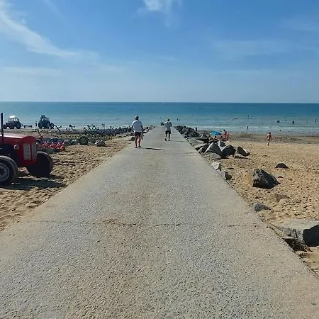 Maison Proche Hauteville-sur-mer Le Grand Cambry